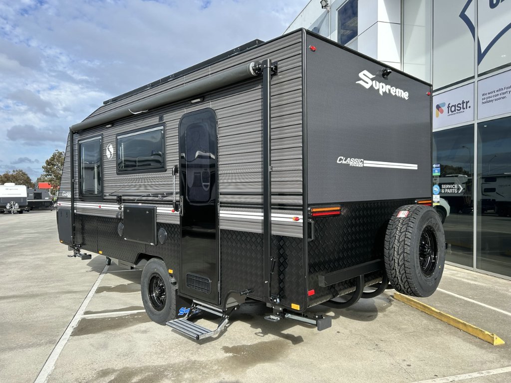 2025 Supreme Classic Tourer