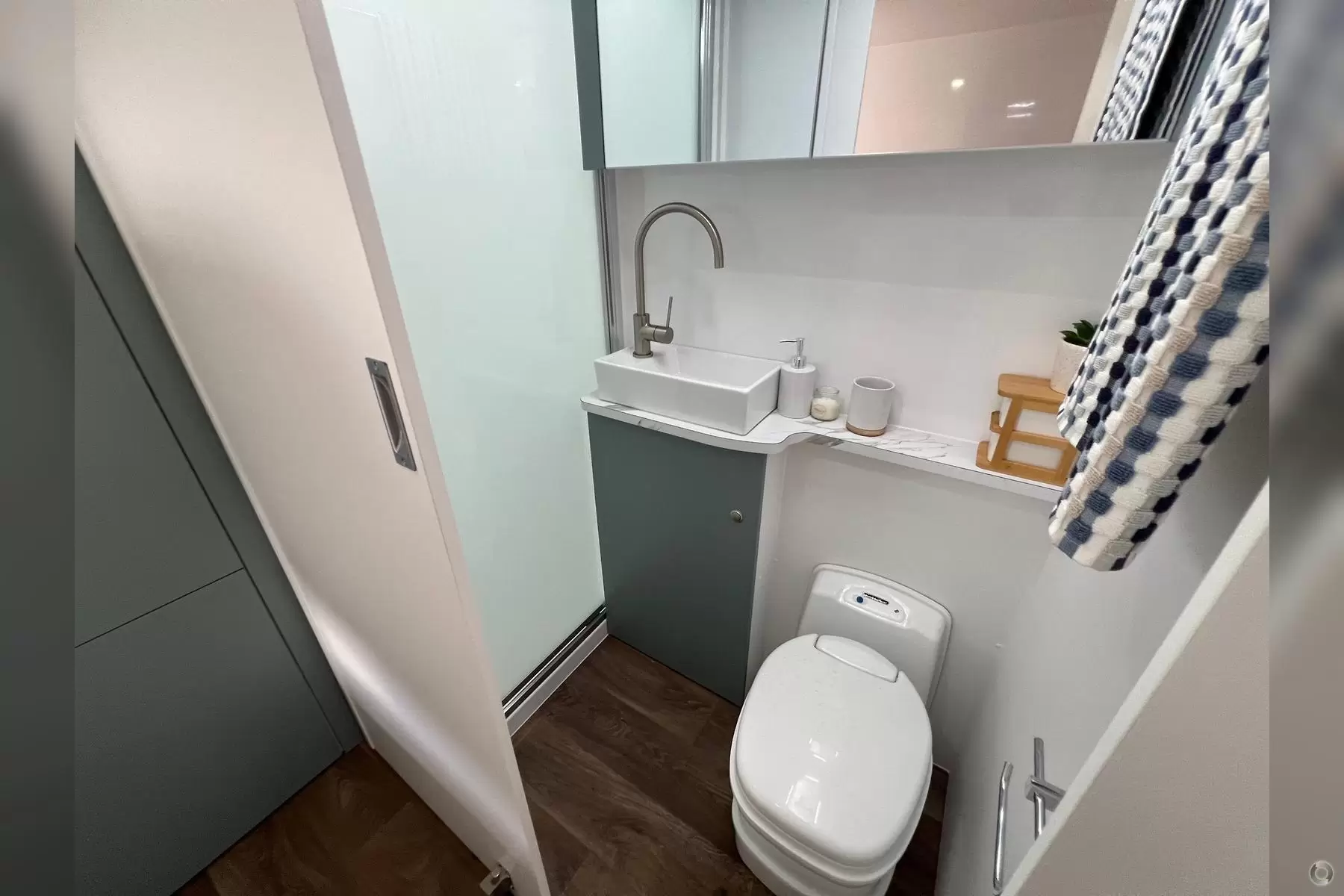 21 Series Family Tourline Image