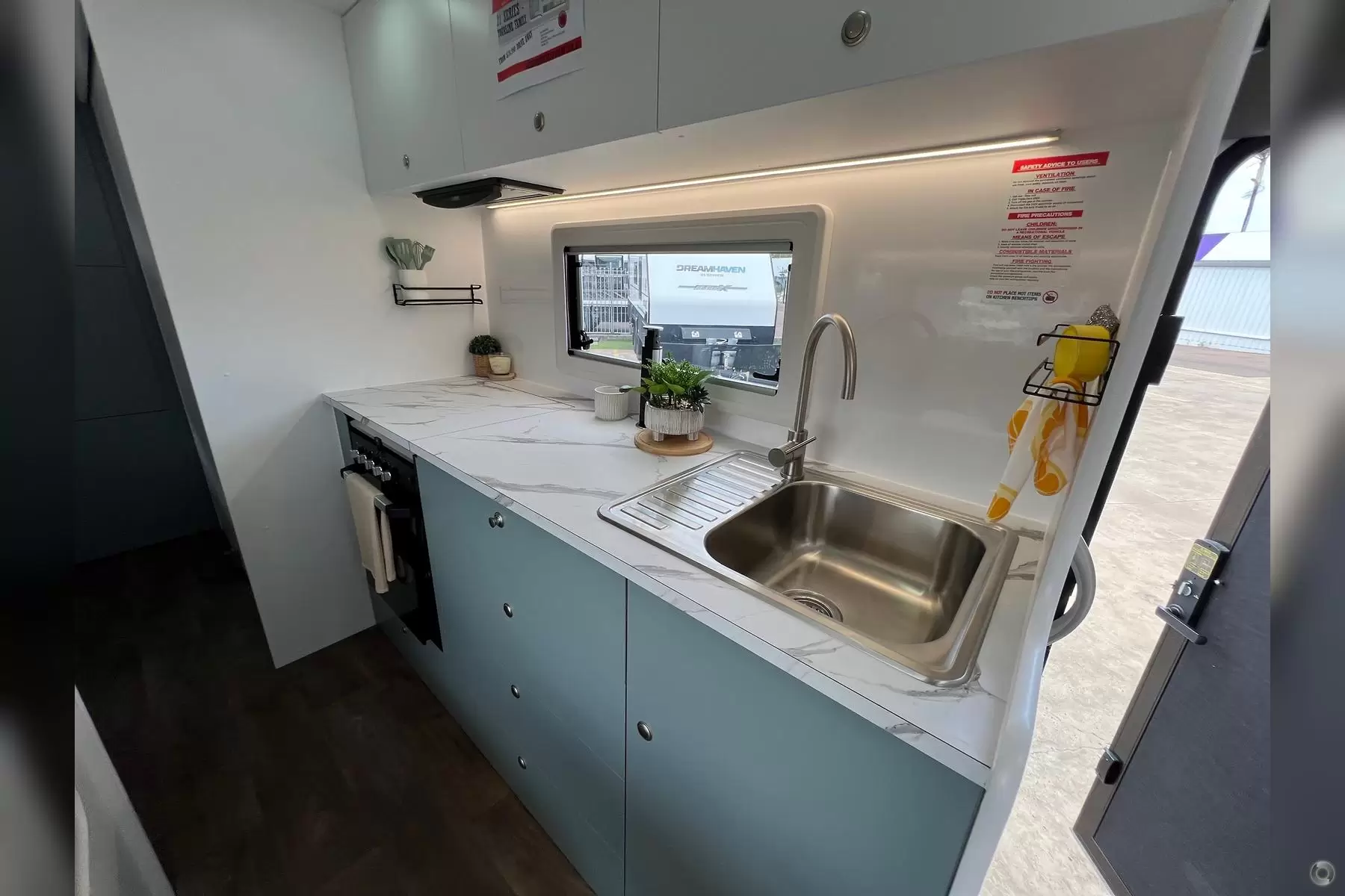 21 Series Family Tourline Image