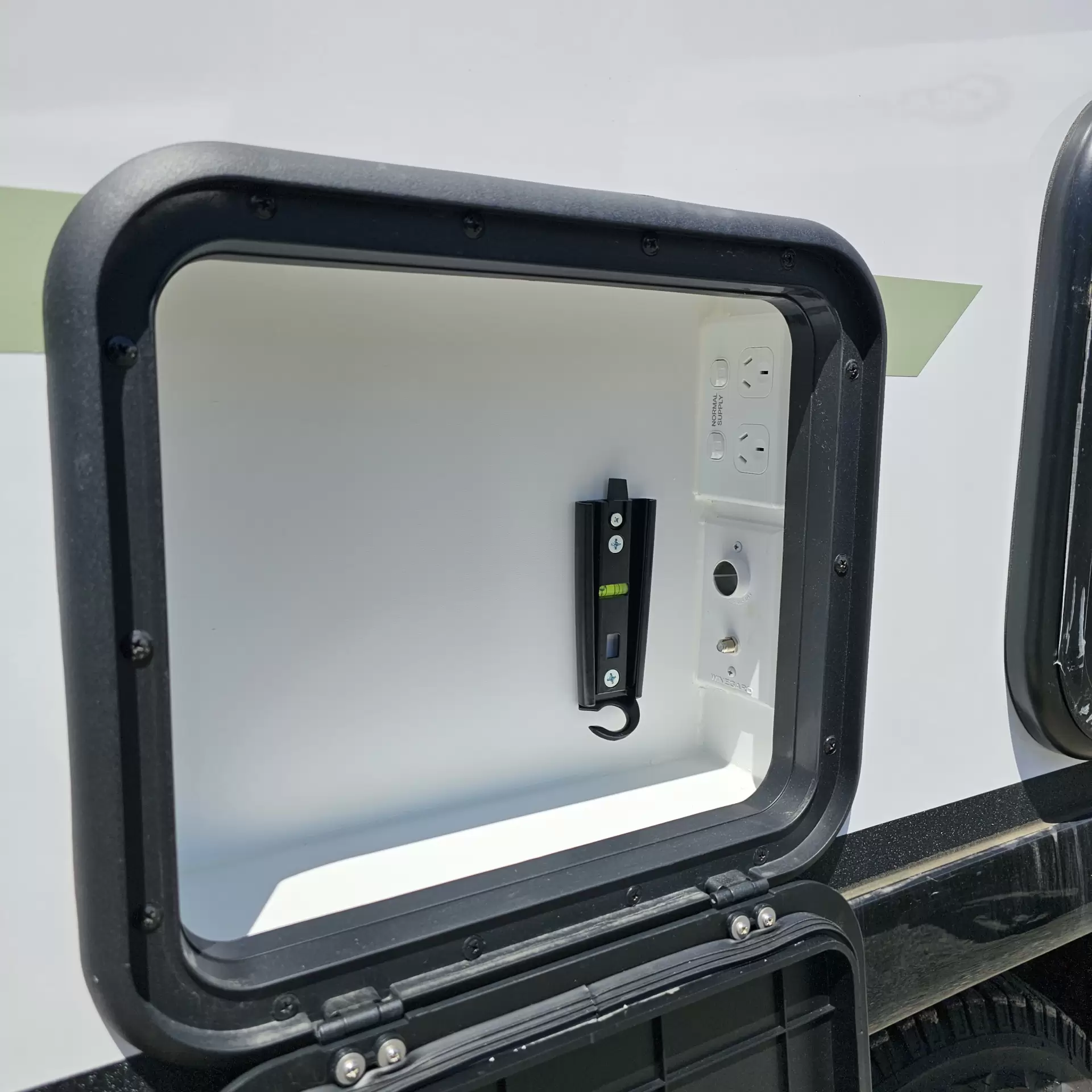 21 Series Family Tourline Image