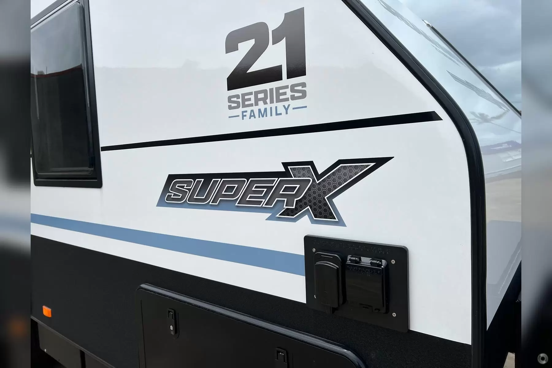 21 Series Family SuperX Image