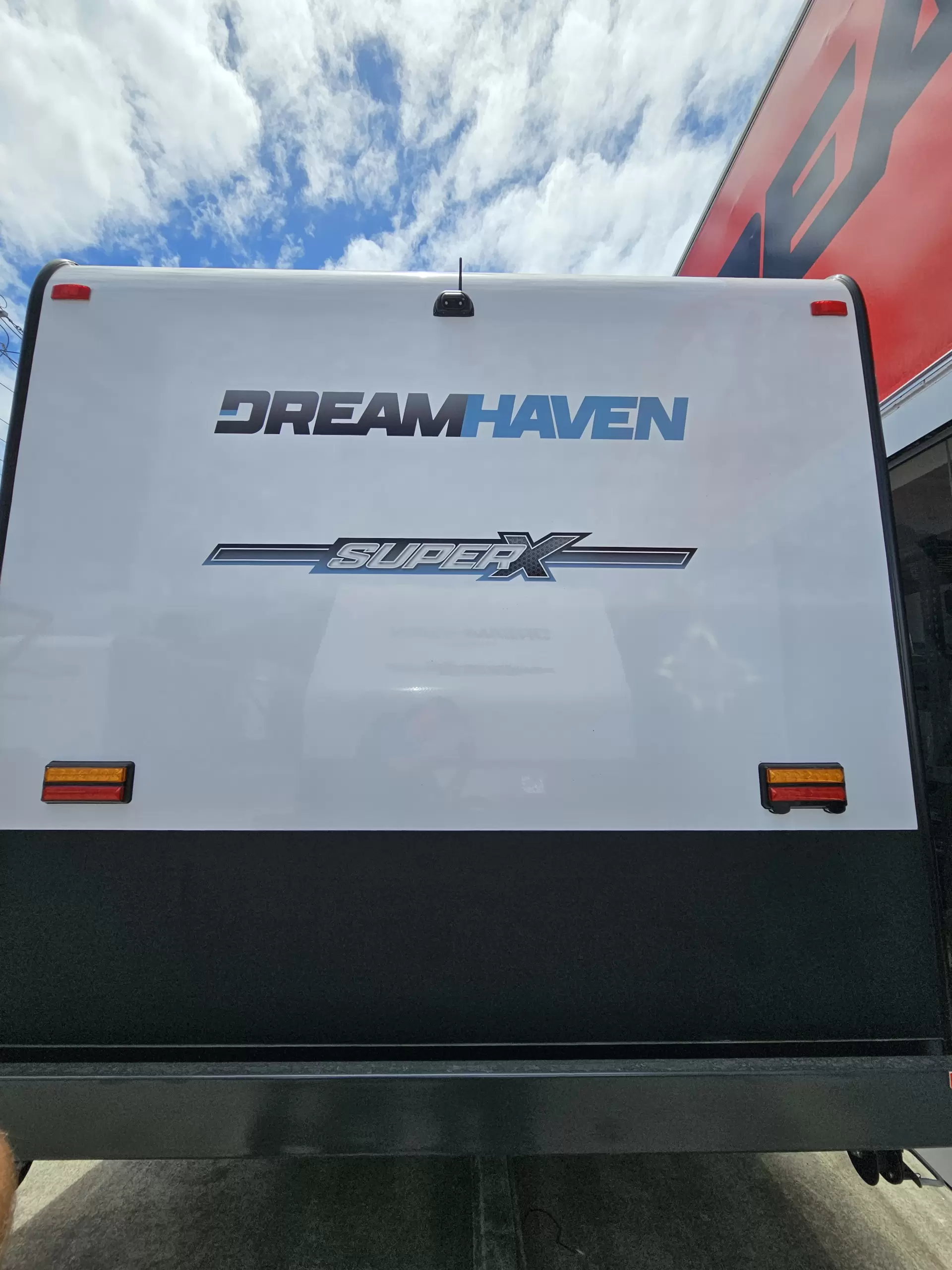 2025 DREAMHAVEN 15 Series SuperX Image