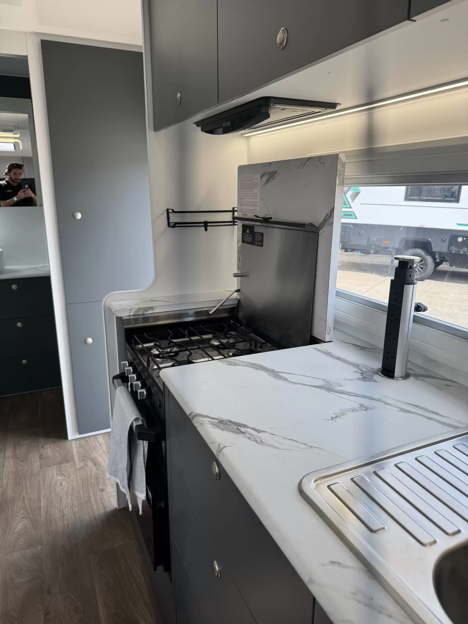 2025 DREAMHAVEN 19 Series Tourline Image