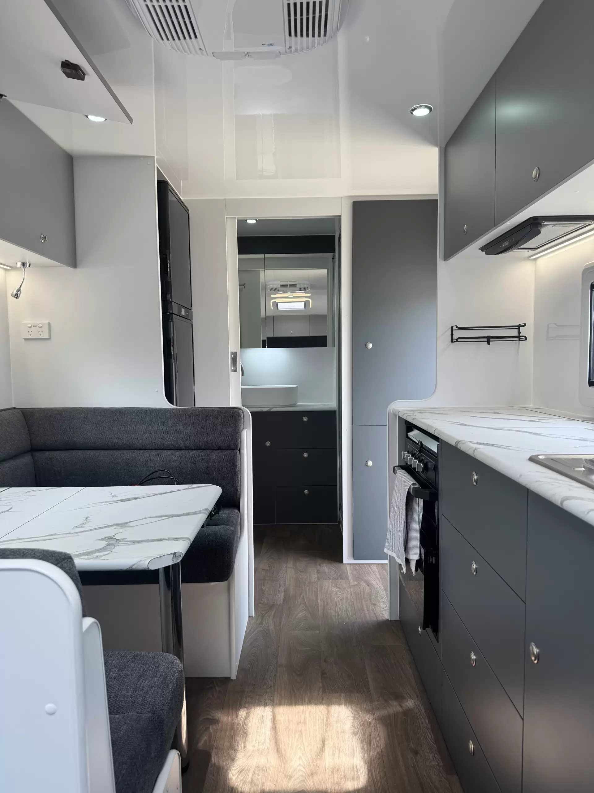 2025 DREAMHAVEN 19 Series Tourline Image