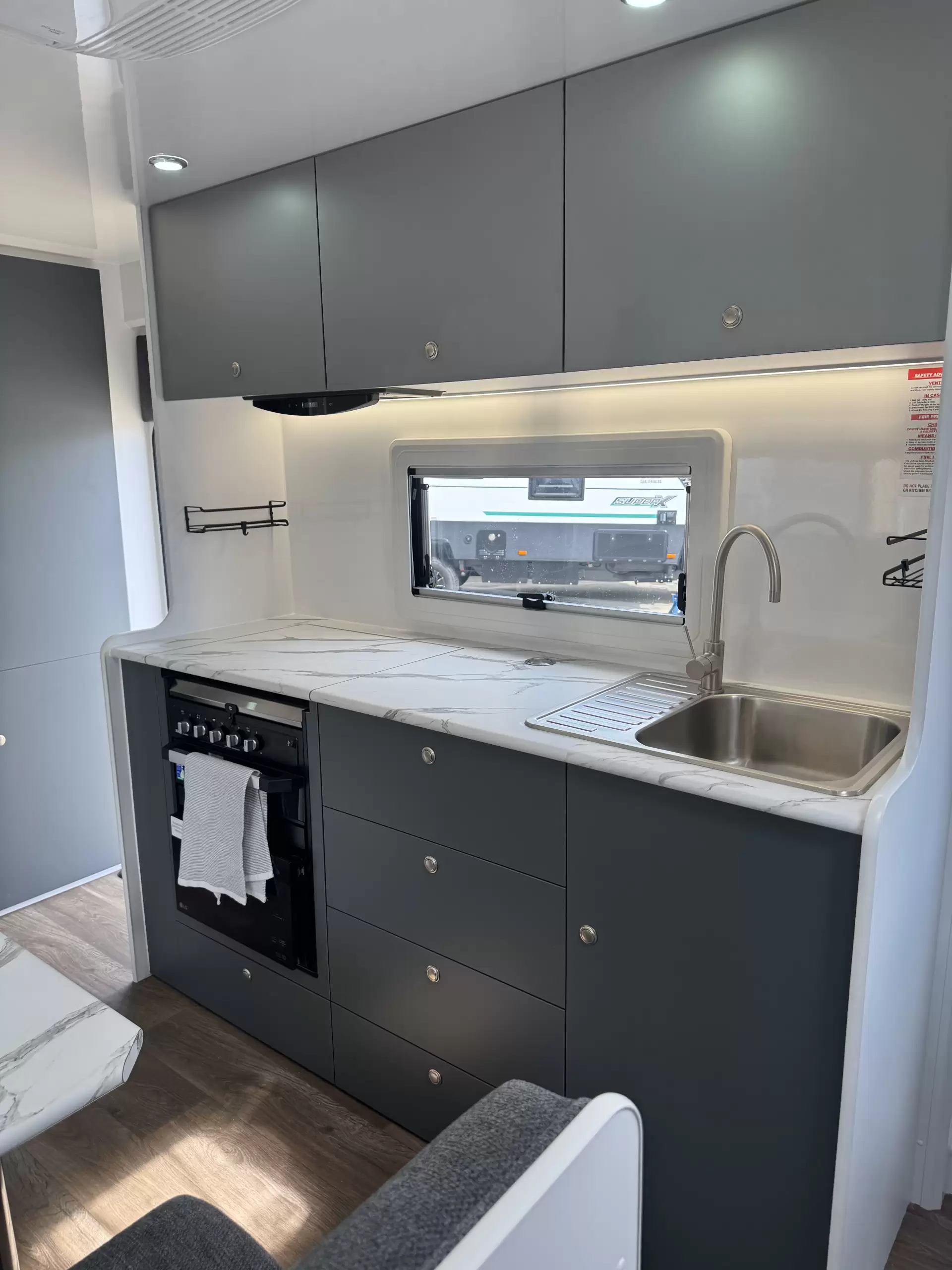 2025 DREAMHAVEN 19 Series Tourline Image