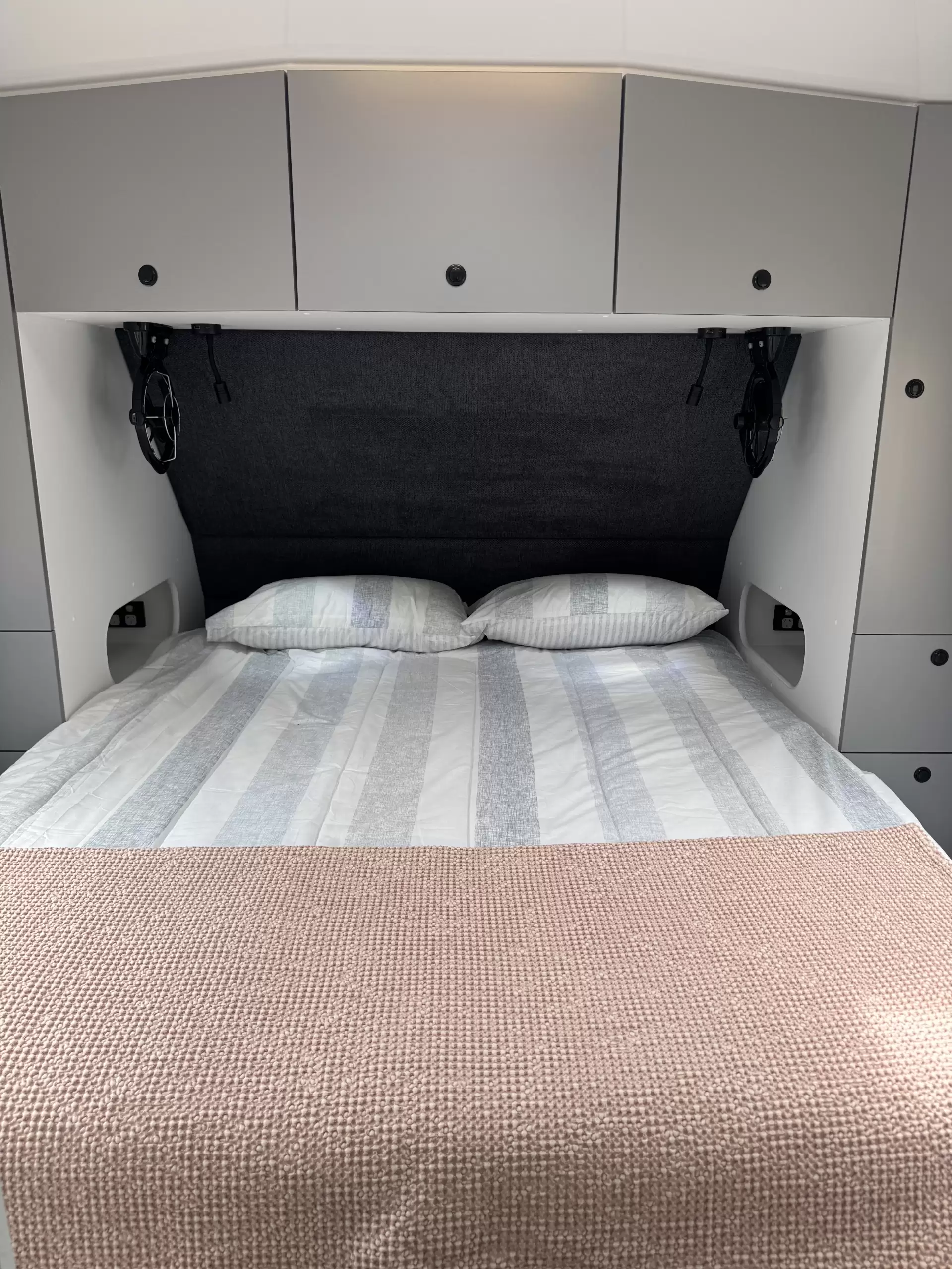2026 Dreamhaven SuperX 22 Series Image