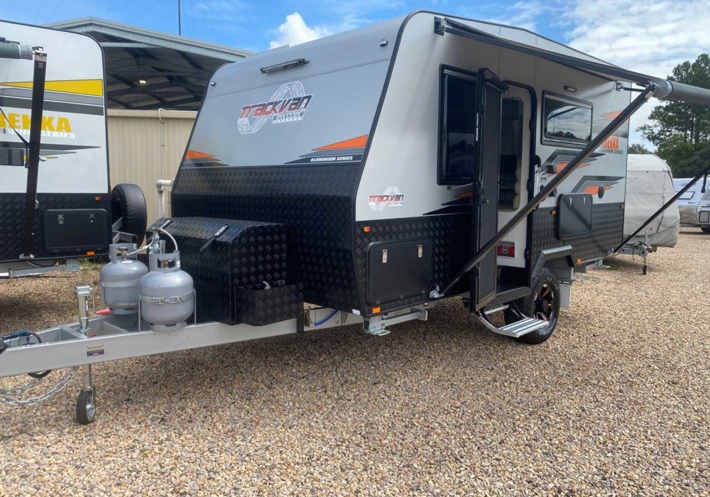 19’ Mid Door – Tandem Axle